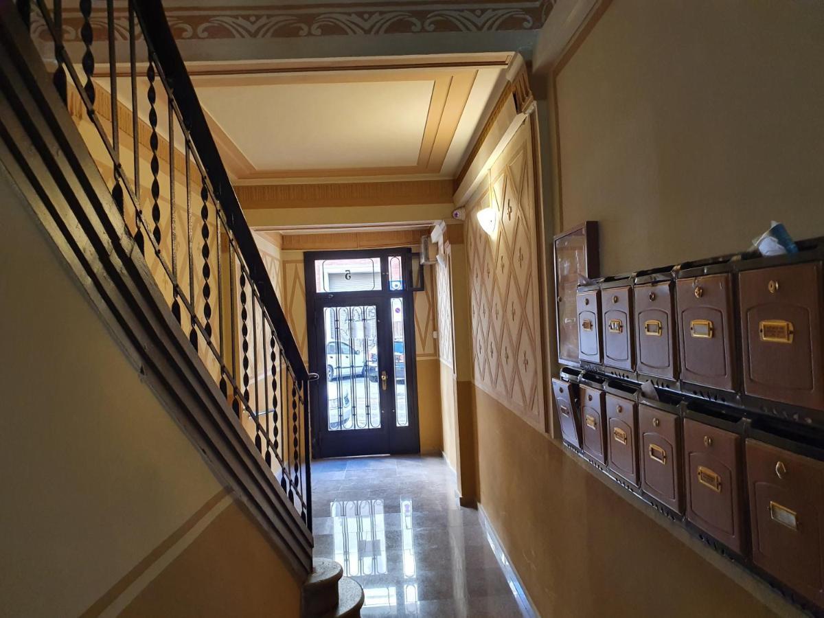 Penthouse In Sagrada Familia Apartment Barcelona Ngoại thất bức ảnh
