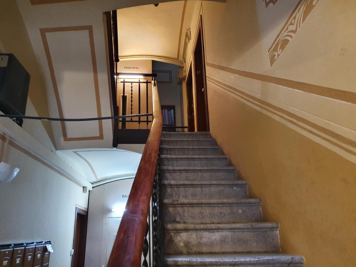 Penthouse In Sagrada Familia Apartment Barcelona Ngoại thất bức ảnh