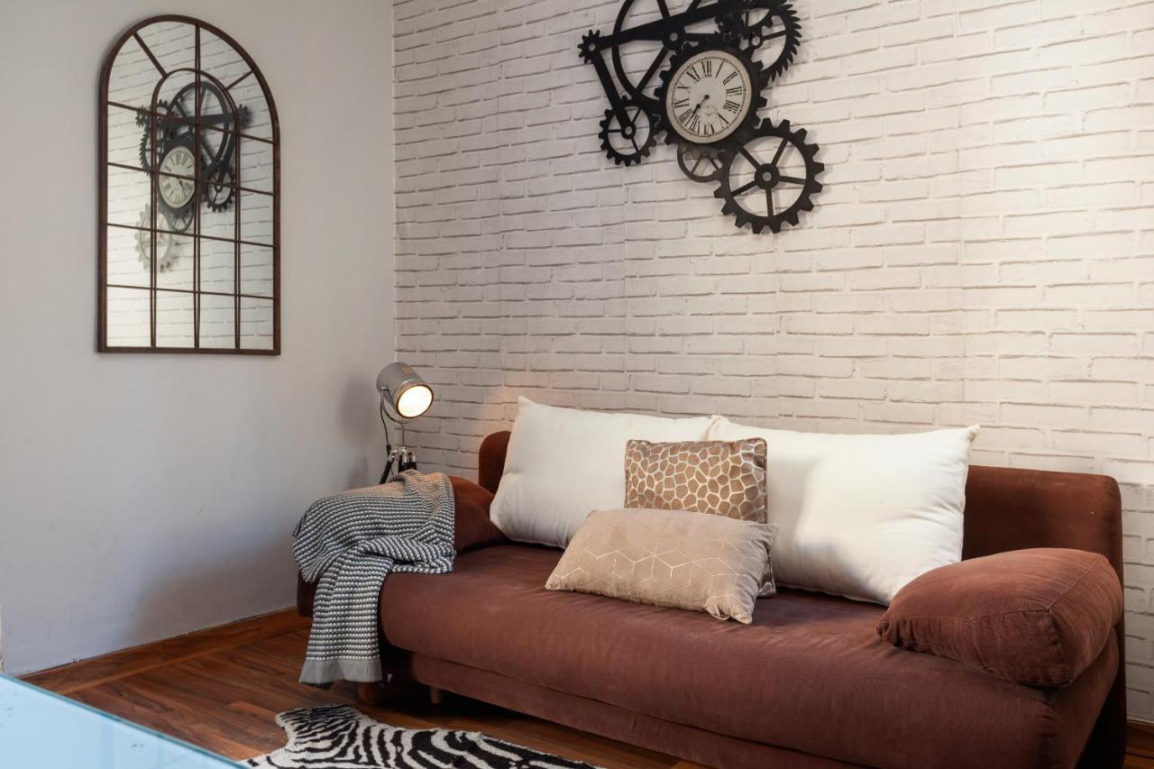 Penthouse In Sagrada Familia Apartment Barcelona Ngoại thất bức ảnh